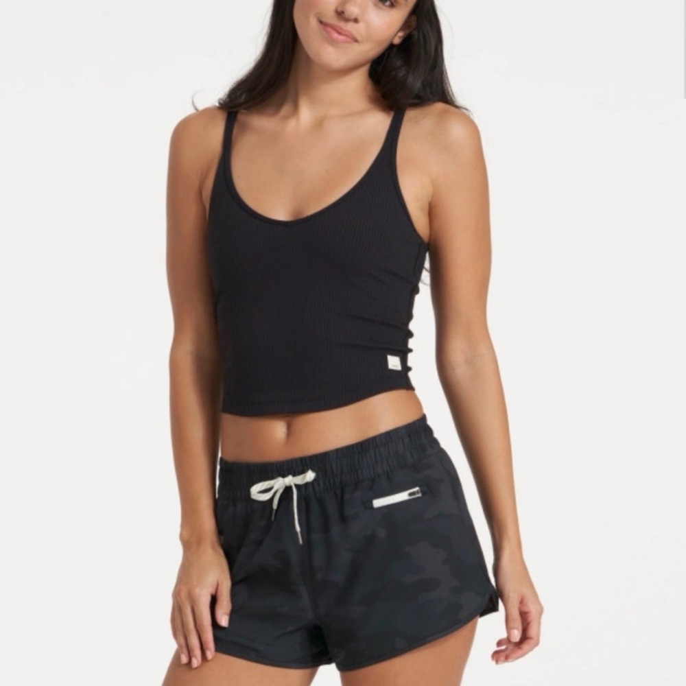 Vuori Black Rib Crop Tank